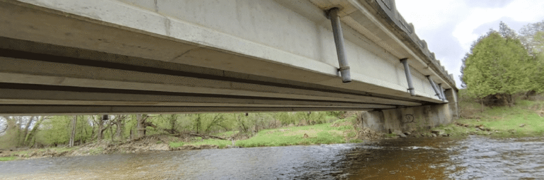 12th Line Minto Bridge Rehabilitation by Beton.